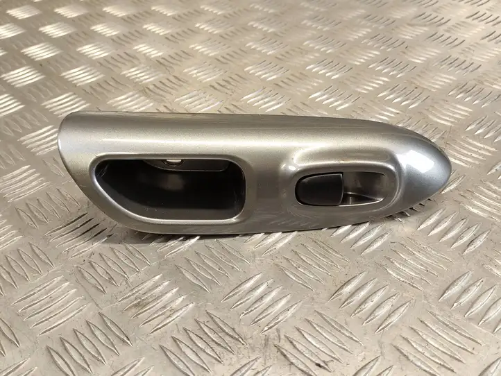 Nissan Juke I F15 (2010 - 2018) 829601KA2A Блок кнопок стеклоподъемников — фото 1