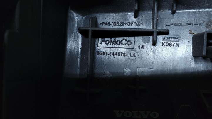 Volvo S80 (2006 - 2009)  6G9T14A076LA Крышка ящика предохранителей