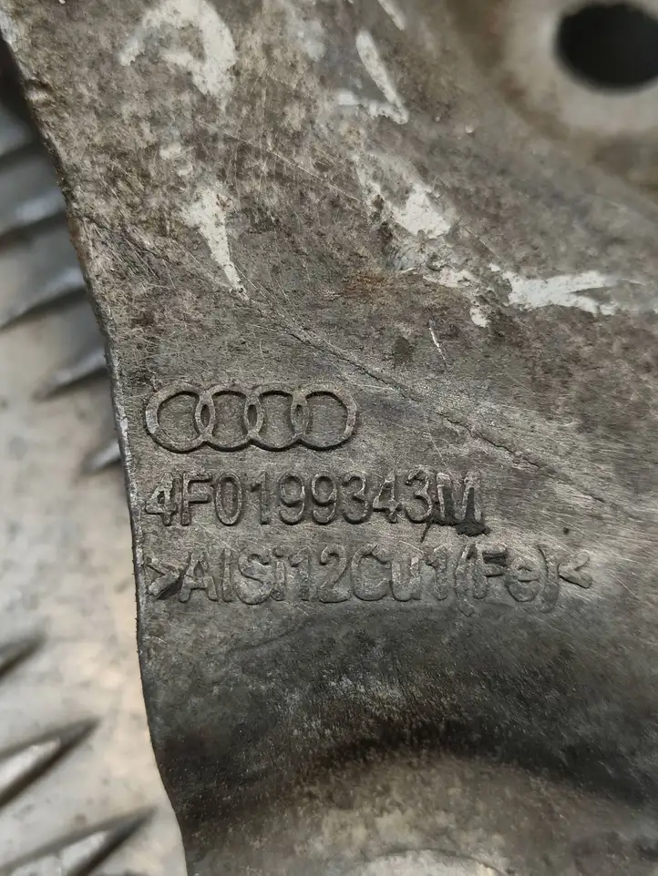 Audi A6 S6 C6 4F (2004 - 2008) 4F0199343M Опора двигателя — фото 5