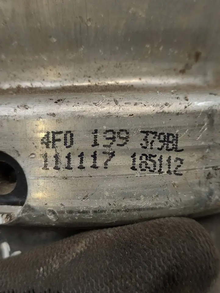 Audi A6 S6 C6 4F (2004 - 2008) 4F0199379L Опора двигателя — фото 6