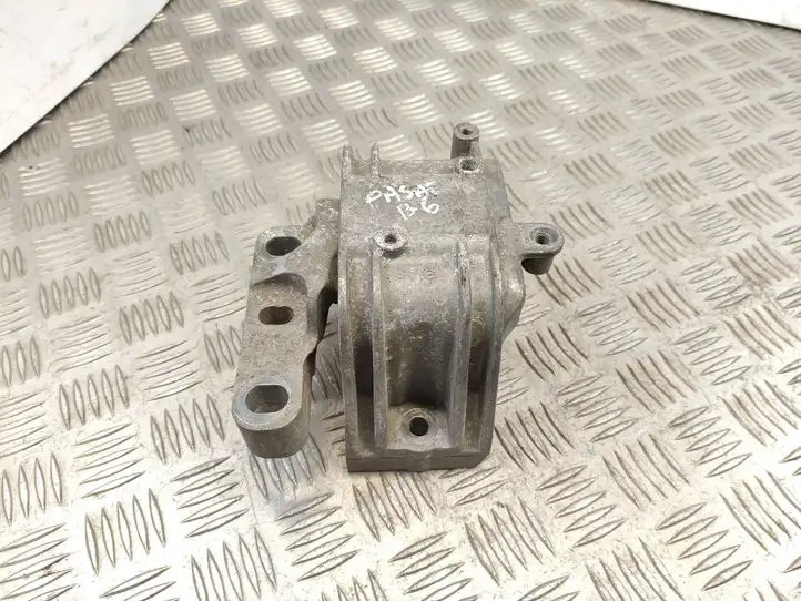 Volkswagen PASSAT B6 (2005 - 2010) 1K0199262 Опора двигателя — фото 1