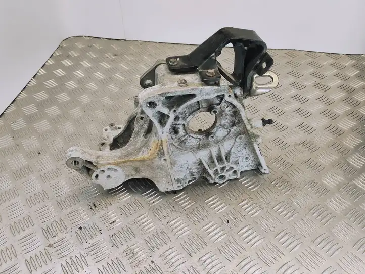 Opel Zafira B (2008 - 2014) 55574721 Кронштейн топливного насоса — фото 1