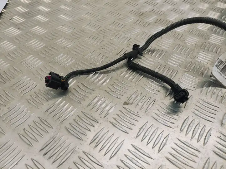 Opel Zafira B (2008 - 2014) 715010901 Прочая электропроводка — фото 2