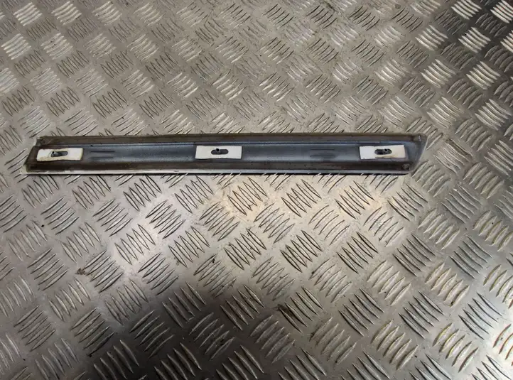 Audi A3/S3 8P (2008 - 2013) 8p3853984d Молдинг заднего крыла — фото 2