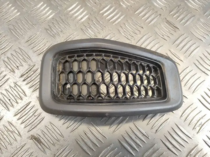 Jeep Cherokee (2013 - 2017) 68303626AA Передняя решетка — фото 1