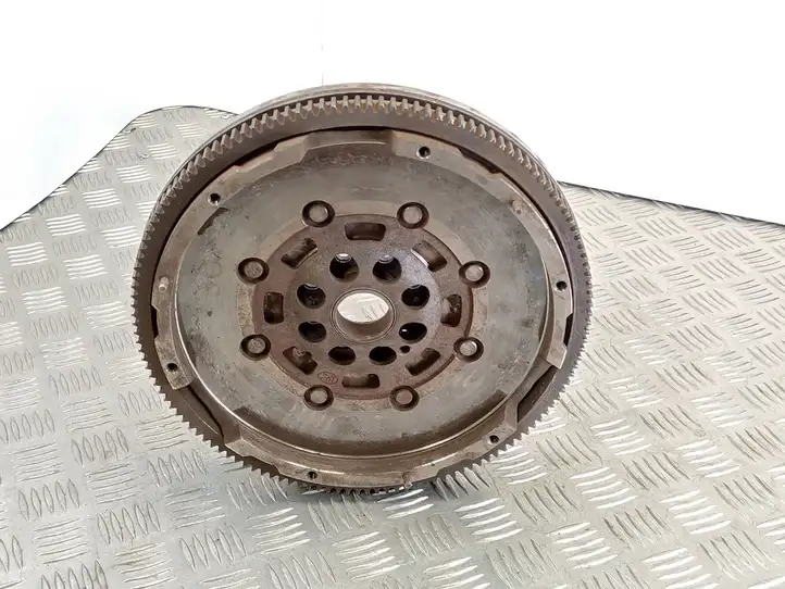 Audi A3/S3 8P (2008 - 2013) 06J105266K Двухмассовый маховик — фото 2