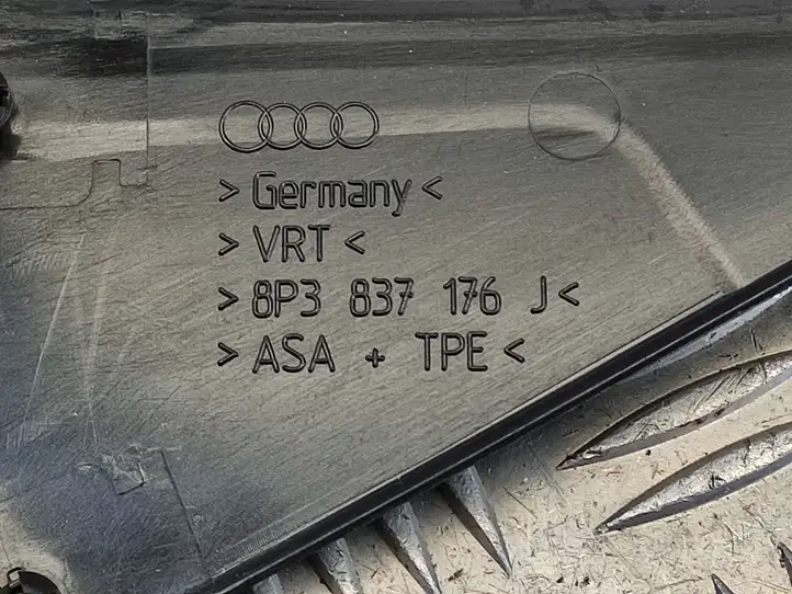 Audi A3/S3 8P (2008 - 2013) 8P3837176J Прочие внешние детали — фото 2