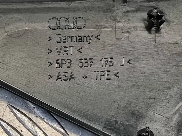 Audi A3/S3 8P (2008 - 2013) 8P3837175J Пластиковая отделка зеркала — фото 2