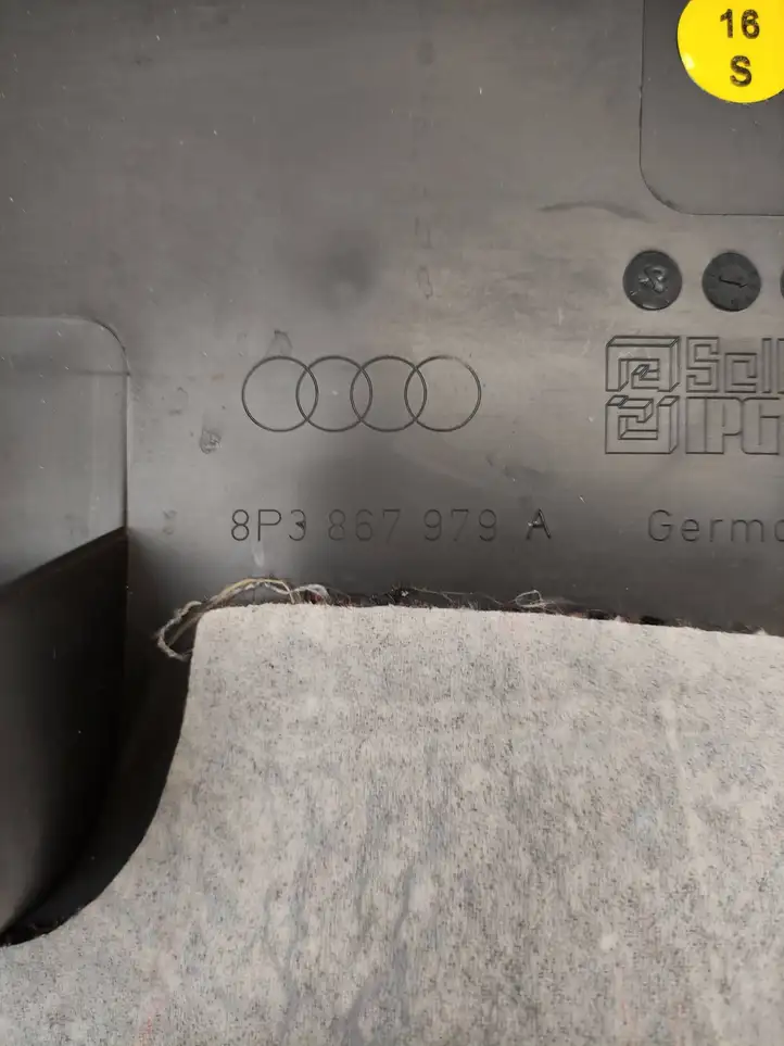 Audi A3/S3 8P (2008 - 2013) 8P3867979A Боковая обшивка багажника — фото 3