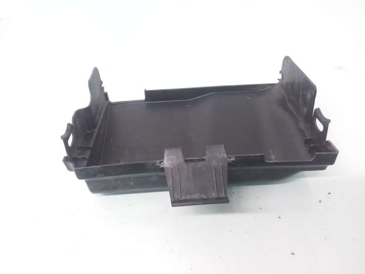 Seat Ibiza III (6L) (2002 - 2008)  6Q0915429 Крышка ящика аккумулятора
