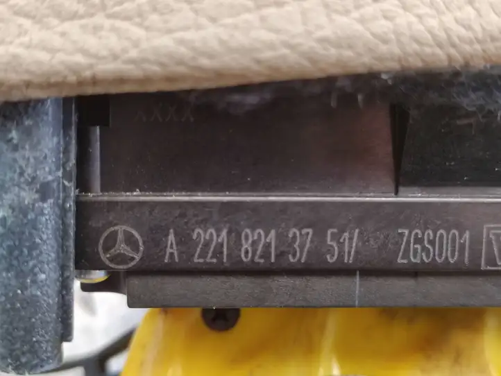 Mercedes-Benz S W221 (2005 - 2013) A2218213751 Кнопка обогрева зеркал — фото 3