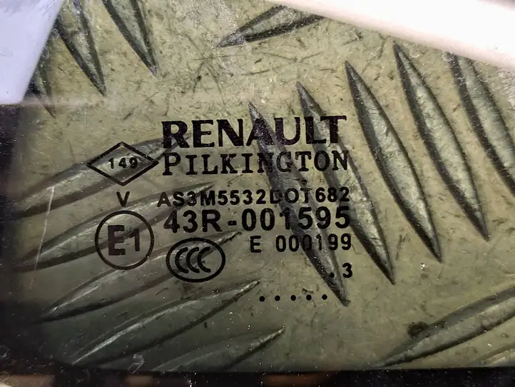 Renault Captur (2013 - 2020) 43R001595 Заднее боковое стекло — фото 2
