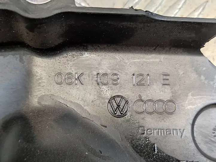 Volkswagen Polo VI (2015 - 2019) 06K109121E Прочие детали моторного отсека — фото 2