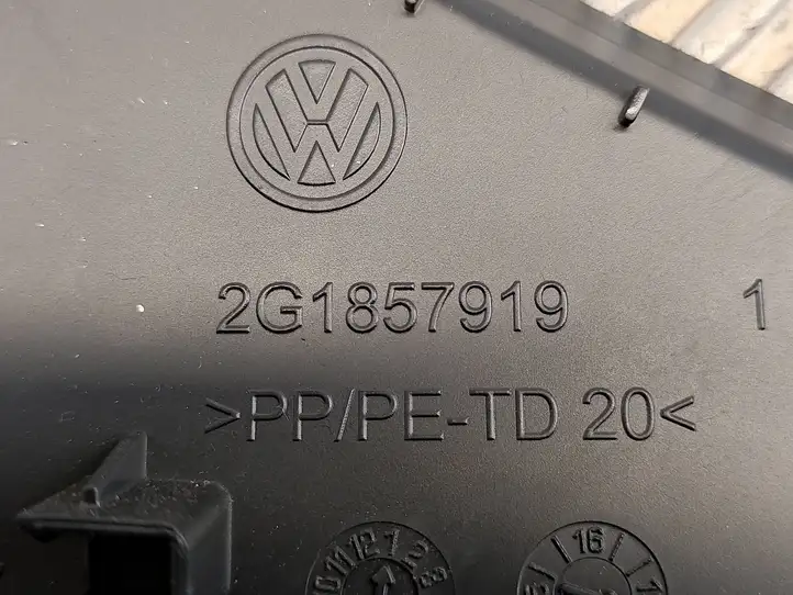 Volkswagen Polo VI (2015 - 2019) 2G1857919 Прочие детали салона — фото 3