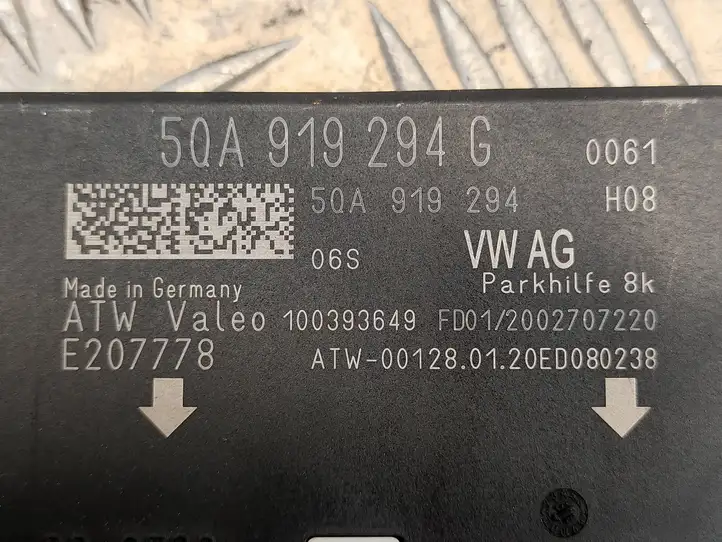 Volkswagen Polo VI (2015 - 2019) 5QA919294G Блок управления парктрониками — фото 3
