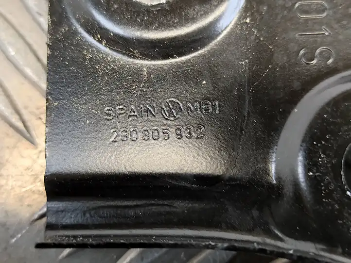 Volkswagen Polo VI (2015 - 2019) 2G0805932 Кронштейн панели радиатора — фото 3
