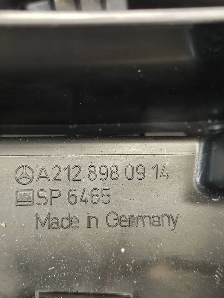 Mercedes-Benz C W204 (2007 - 2014) A2128980914 Ящик для хранения в багажнике — фото 2
