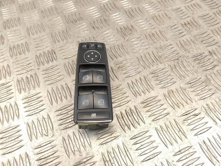 Mercedes-Benz C W204 (2007 - 2014) A2128208310 Блок кнопок на панели — фото 1