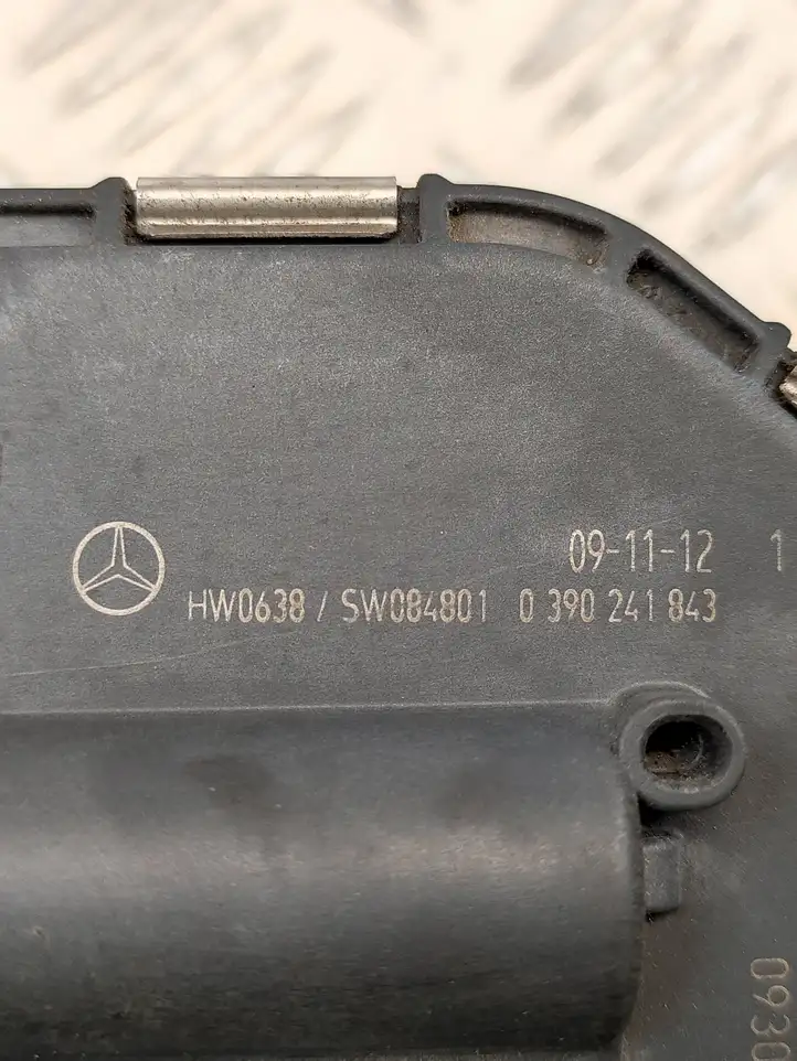 Mercedes-Benz C W204 (2007 - 2014) A2048201040 Комплект механизма стеклоочистителей — фото 6