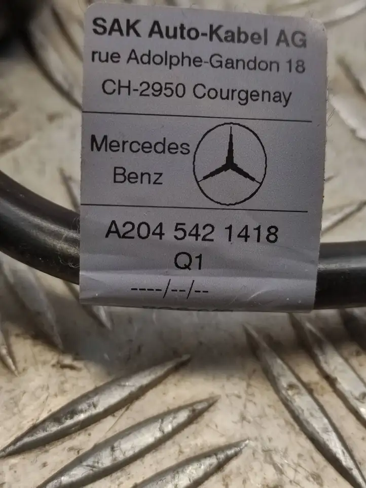 Mercedes-Benz C W204 (2007 - 2014) A2045421418 Минусовой провод аккумулятора — фото 2