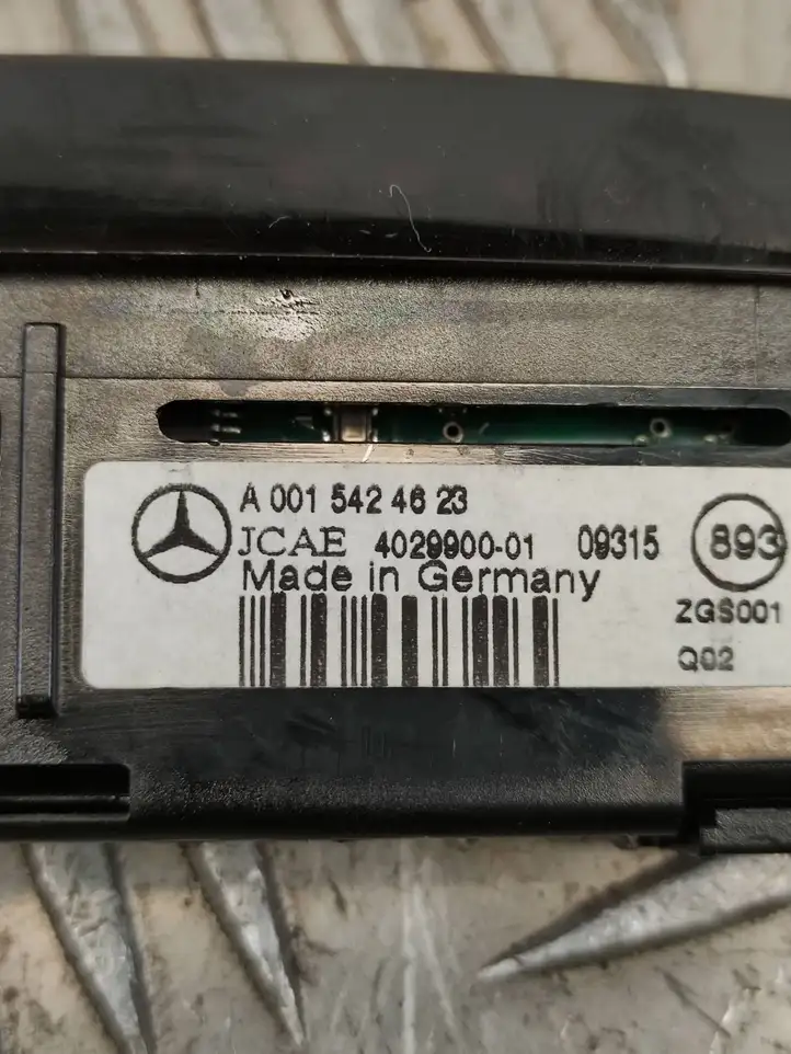 Mercedes-Benz C W204 (2007 - 2014) A0015424623 Экран парктроника PDC — фото 3