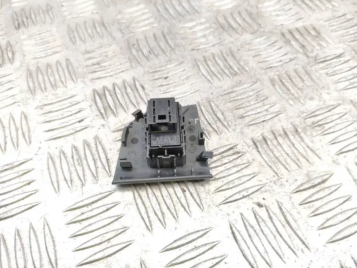 Skoda Octavia Mk3 (5E) (2013 - 2019) 5E0959855 Кнопка стеклоподъемников — фото 3