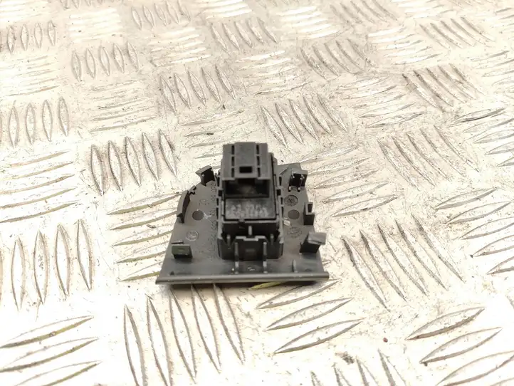 Skoda Octavia Mk3 (5E) (2013 - 2019) 5E0959855 Кнопка стеклоподъемников — фото 1
