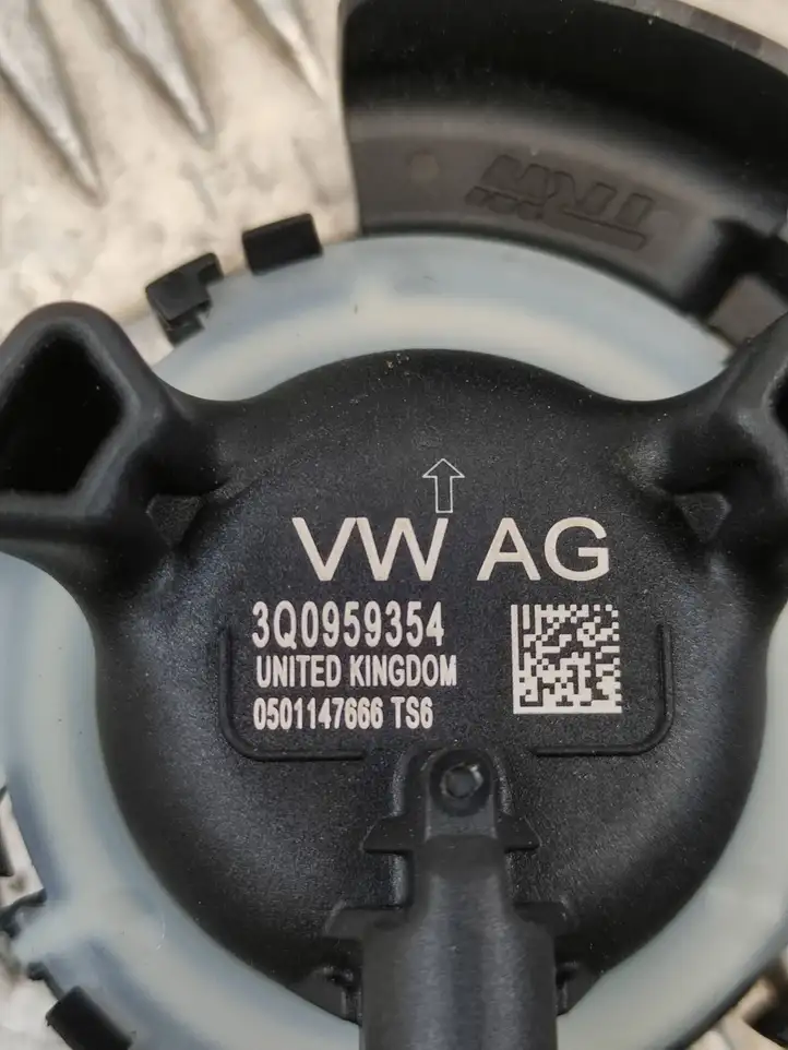 Skoda Octavia Mk3 (5E) (2013 - 2019) 3Q0959354 Датчик удара SRS — фото 5