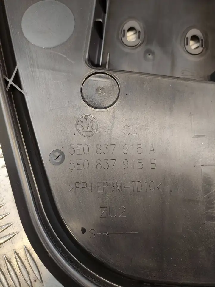 Skoda Octavia Mk3 (5E) (2013 - 2019) 5E0837915B Прочая отделка передней двери — фото 4