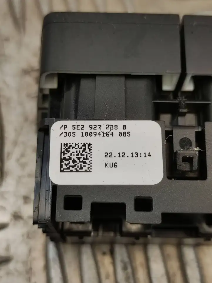 Skoda Octavia Mk3 (5E) (2013 - 2019) 5E2927238B Блок кнопок на панели — фото 5