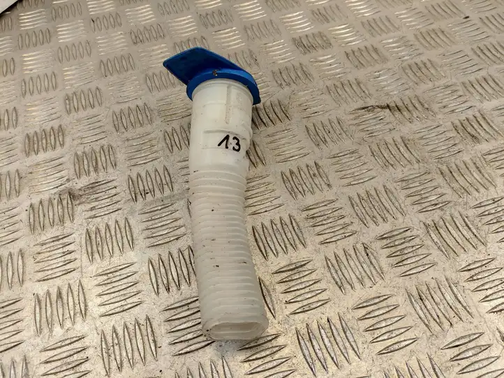 Skoda Fabia Mk2 (5J) (2007 - 2014) 8D0955455 Горловина бачка омывателя — фото 1