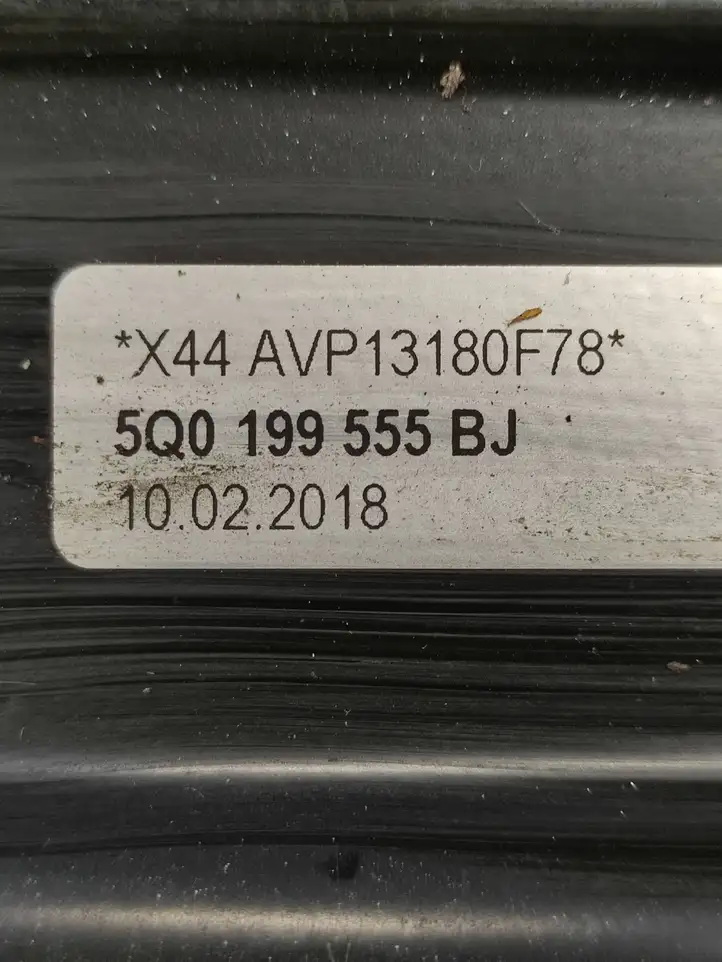 Audi A3/S3 8V (2016 - 2020) 5Q0199555BJ Опора двигателя — фото 6