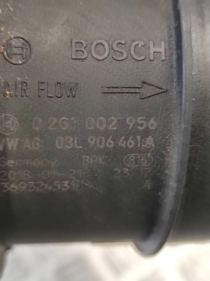 Audi A3/S3 8V (2016 - 2020) 03L906461A Датчик массового расхода воздуха — фото 4