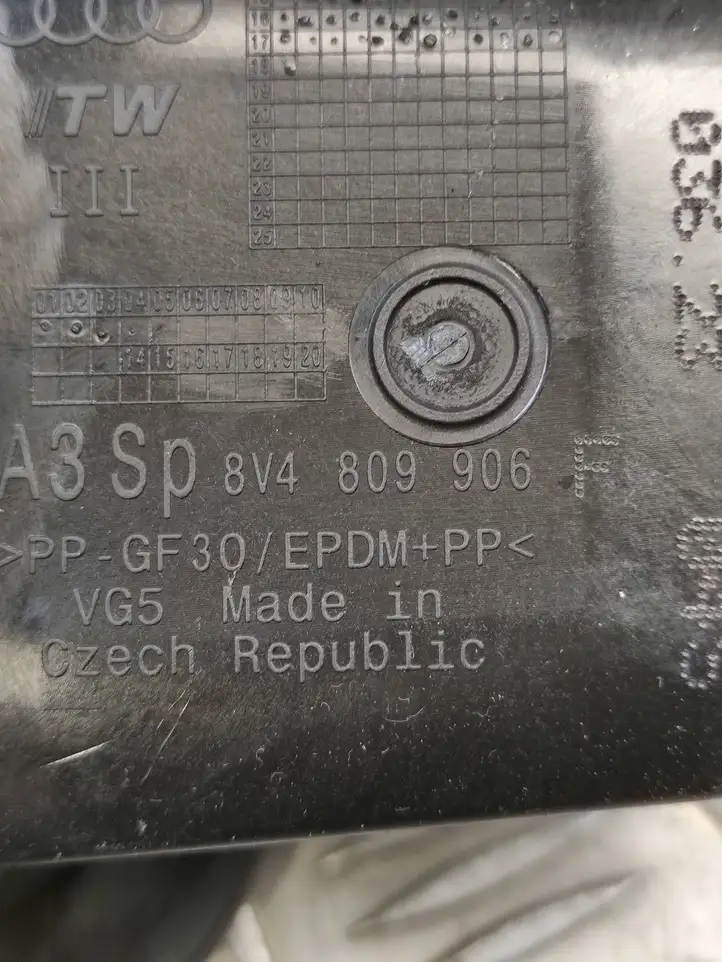 Audi A3/S3 8V (2016 - 2020) 8V4809906 Крышка топливного бака — фото 5