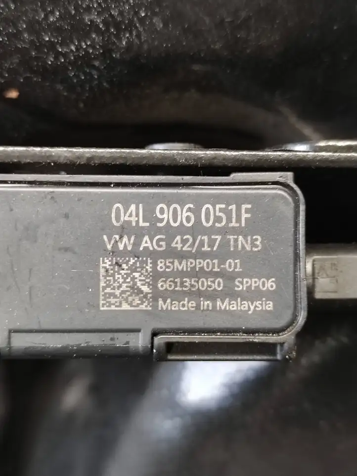 Audi A3/S3 8V (2016 - 2020) 04L906051F Датчик давления выхлопных газов — фото 8