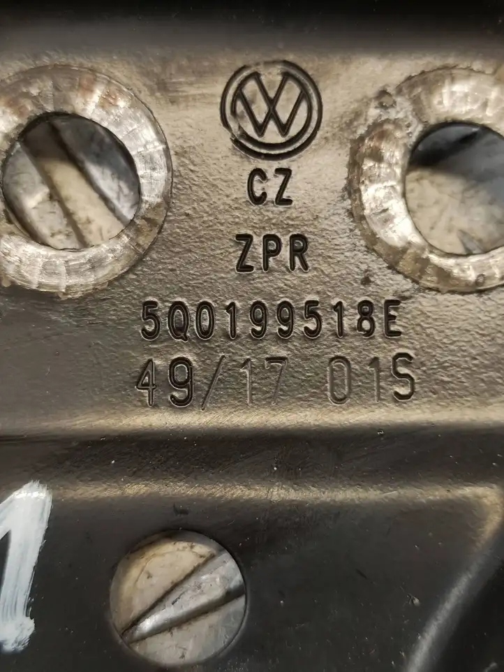 Audi A3/S3 8V (2016 - 2020) 5Q0199518E Кронштейн двигателя — фото 4