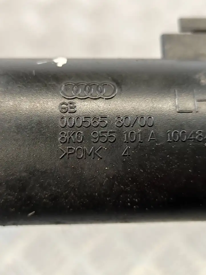 Audi A4 S4 B8 8K (2007 - 2011) 8K0955101A Распылители омывателя — фото 2