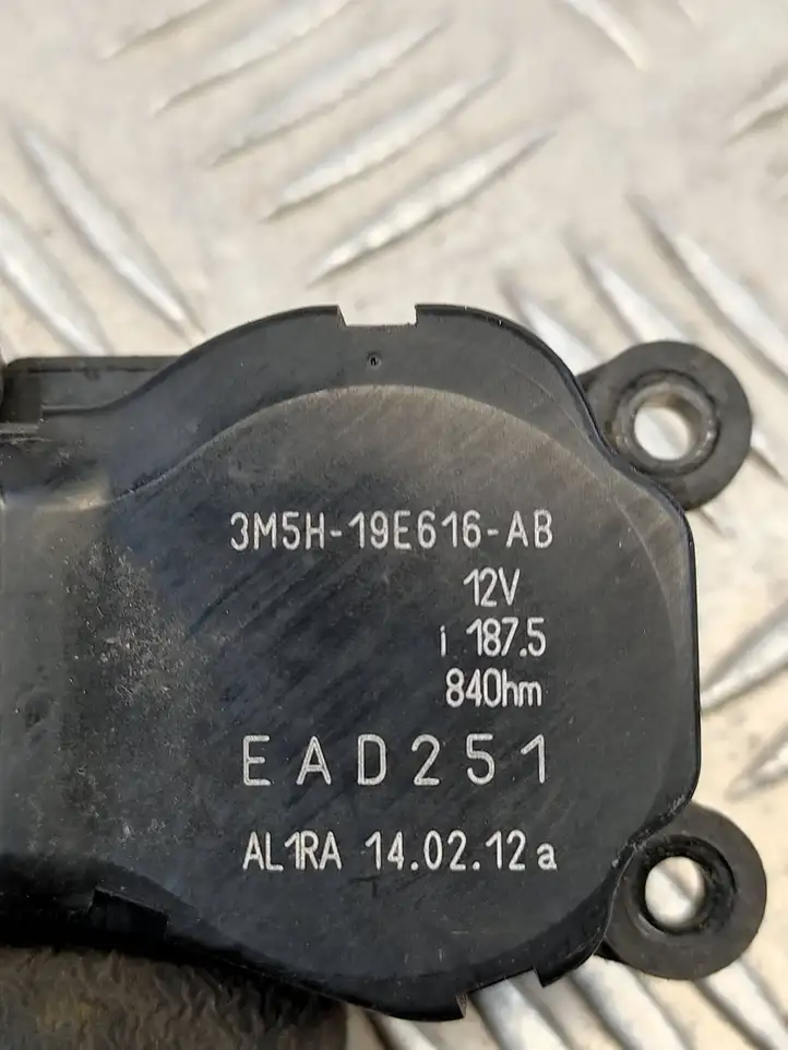 Ford Kuga I (2008 - 2012) 3M5H19E616AB Двигатель задвижки потока воздуха — фото 4