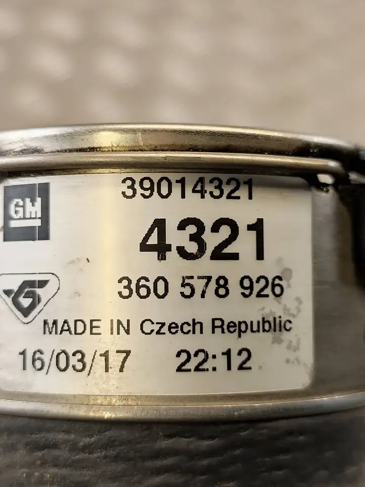 Opel Astra K (2015 - 2020) 360578926 Шланги системы охлаждения — фото 4