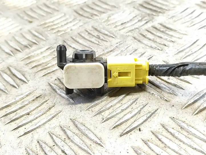 Nissan Juke I F15 (2010 - 2018) 988301EA0A Датчик удара SRS — фото 1