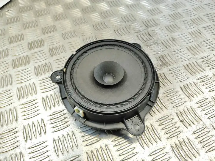 Nissan Juke I F15 (2010 - 2018) 28156 Динамики задних дверей — фото 1