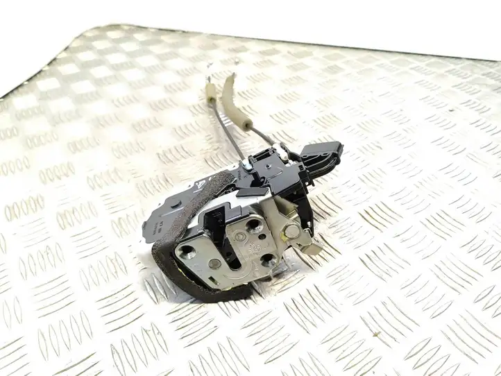 Nissan Juke I F15 (2010 - 2018) g1014520 Замок задней двери — фото 1