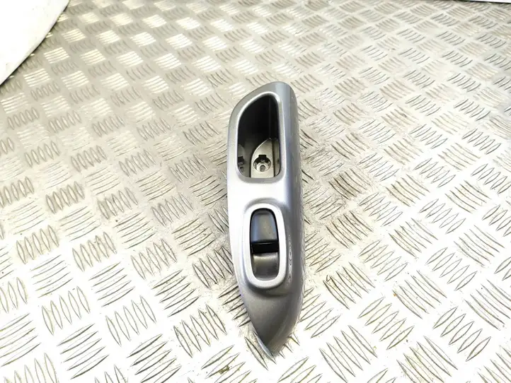 Nissan Juke I F15 (2010 - 2018) 829601KA2A Блок кнопок стеклоподъемников — фото 1