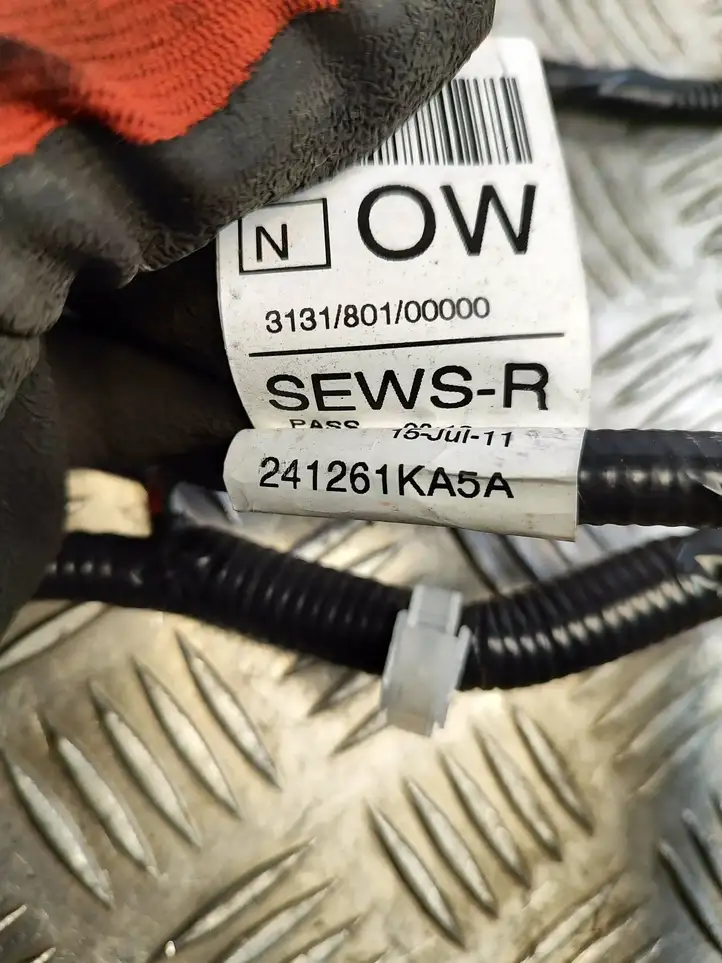 Nissan Juke I F15 (2010 - 2018) 241261KA5A Проводка задней двери — фото 3