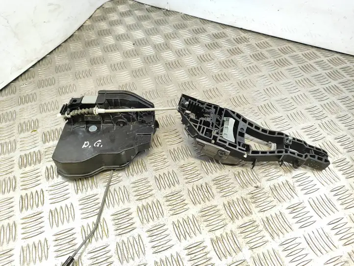 BMW 3 F30 F35 F31 (2012 - 2018) 7229460 Замок задней двери — фото 2
