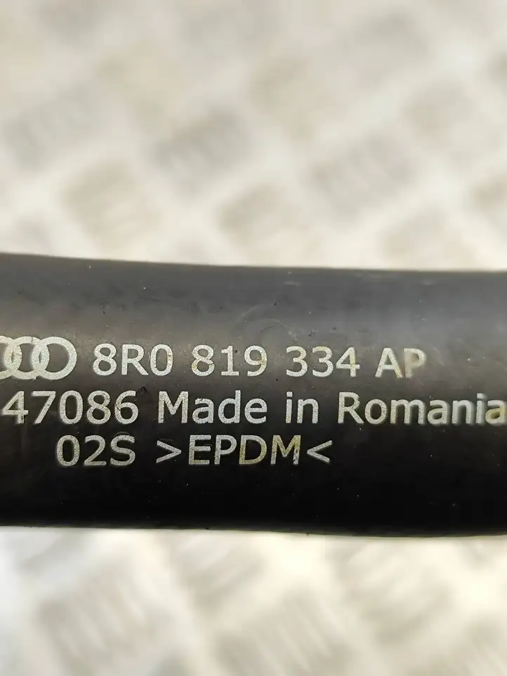 Audi Q5 SQ5 (2008 - 2012) 8R0819334AP Шланги системы охлаждения — фото 4