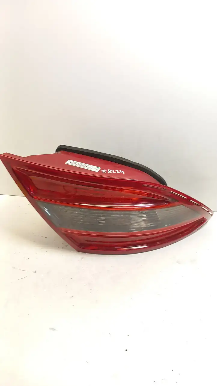 Mercedes-Benz C W204 (2007 - 2014) A2048202964 Задний фонарь в кузове — фото 1