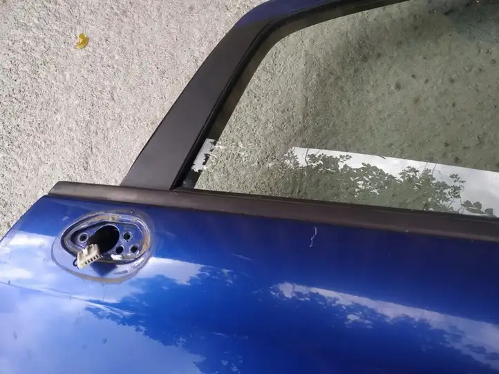 Fiat Punto (188) (1999 - 2010) Накладка стекла передней двери — фото 3