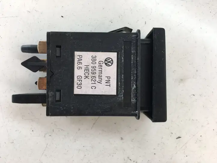 Volkswagen PASSAT B5.5 (2001 - 2005) 3B0959621C Кнопка обогрева стекла — фото 2
