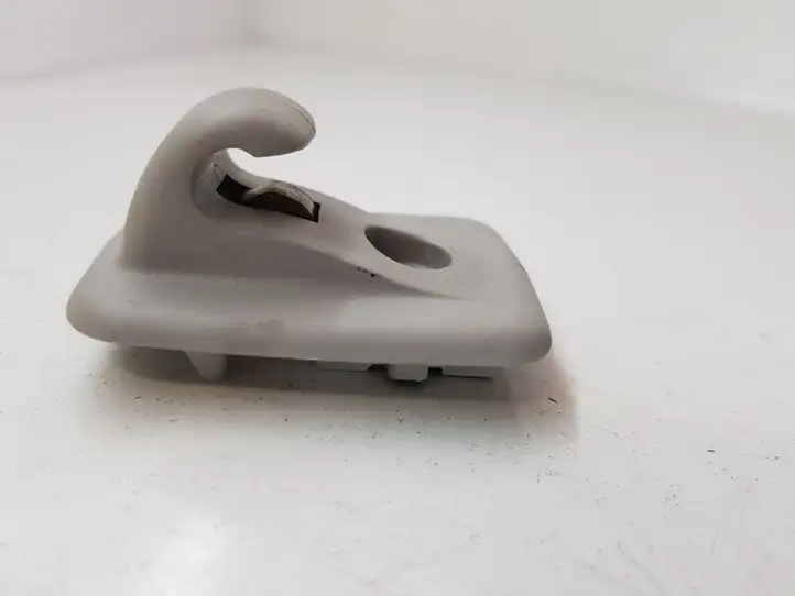 Peugeot 3008 I (2008 - 2015) Крепление солнцезащитного козырька — фото 3